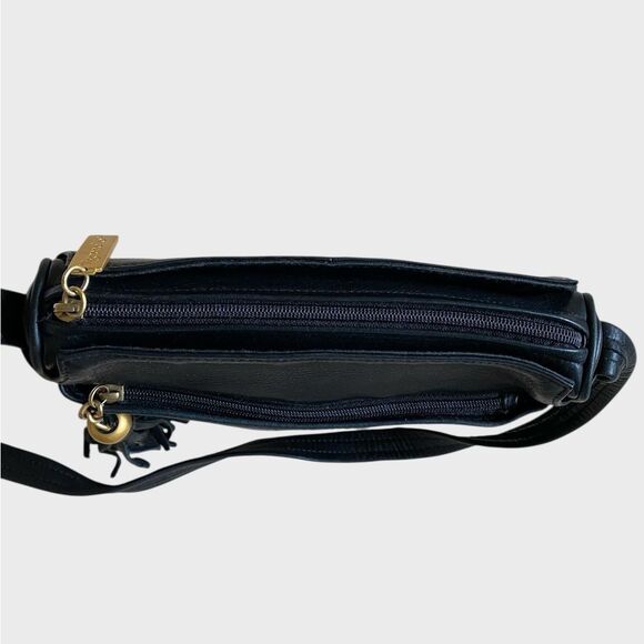 Tignanello Black Leather Crossbody Shoulder Bag Tassel Charm Pockets Adjustable - Picture 10 of 16